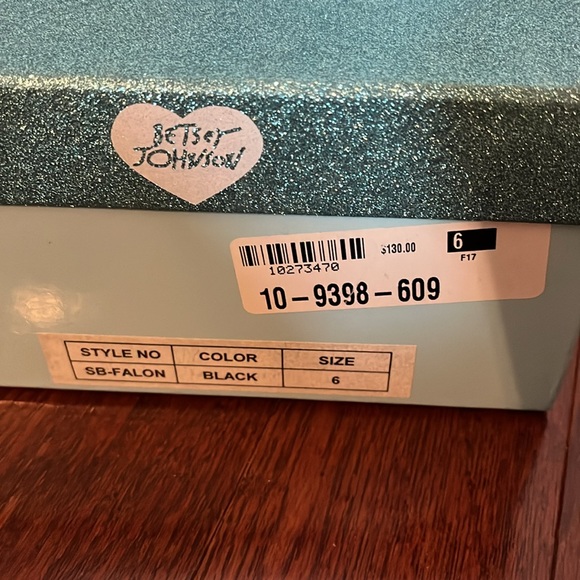 Heels by Betsey Johnson - Picture 5 of 5